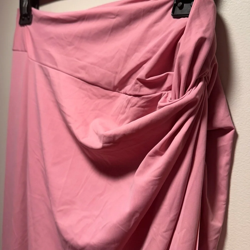 NWT Vix PaulaHermanny Solid Karen Cover Up Skirt in Pink. Light, Soft, Cooling M